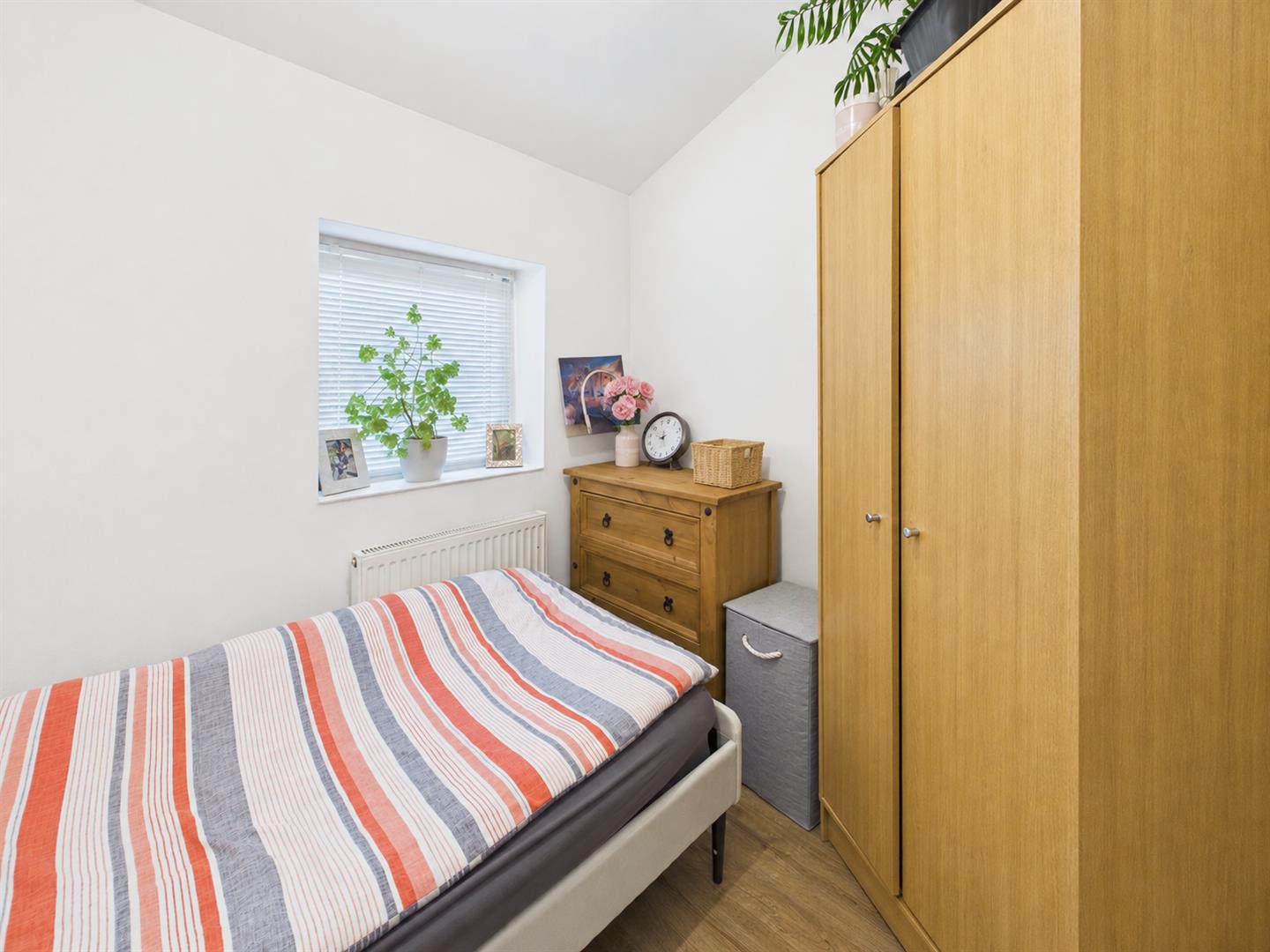 38 Upper Church Street, Oswestry, SY11 2AE For Sale